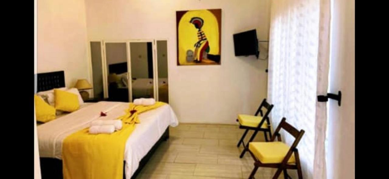 Hibiscus House Gambia Hotel Brufut Ngoại thất bức ảnh