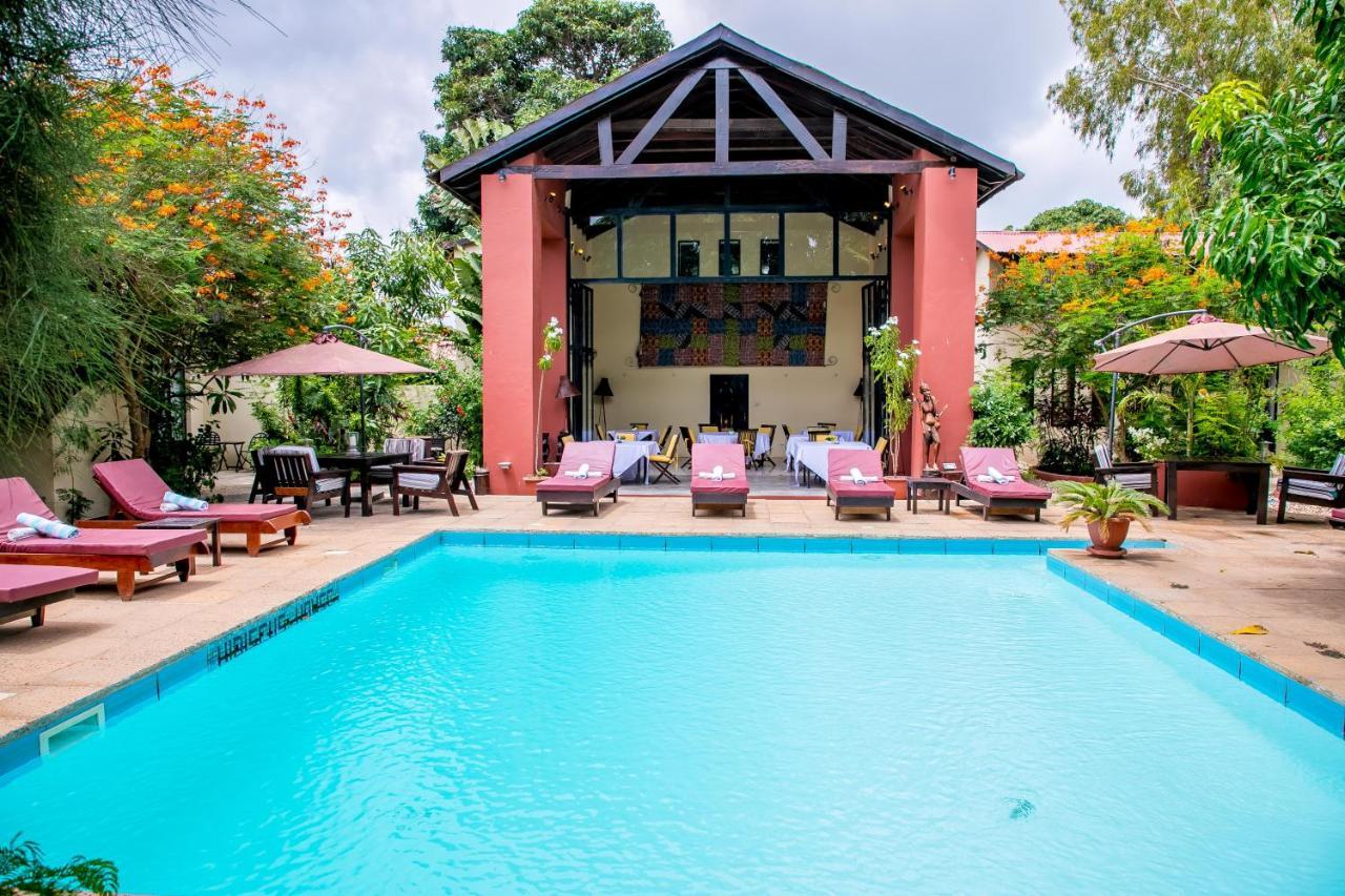 Hibiscus House Gambia Hotel Brufut Ngoại thất bức ảnh
