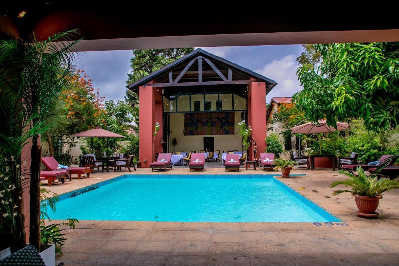 Hibiscus House Gambia Hotel Brufut Ngoại thất bức ảnh