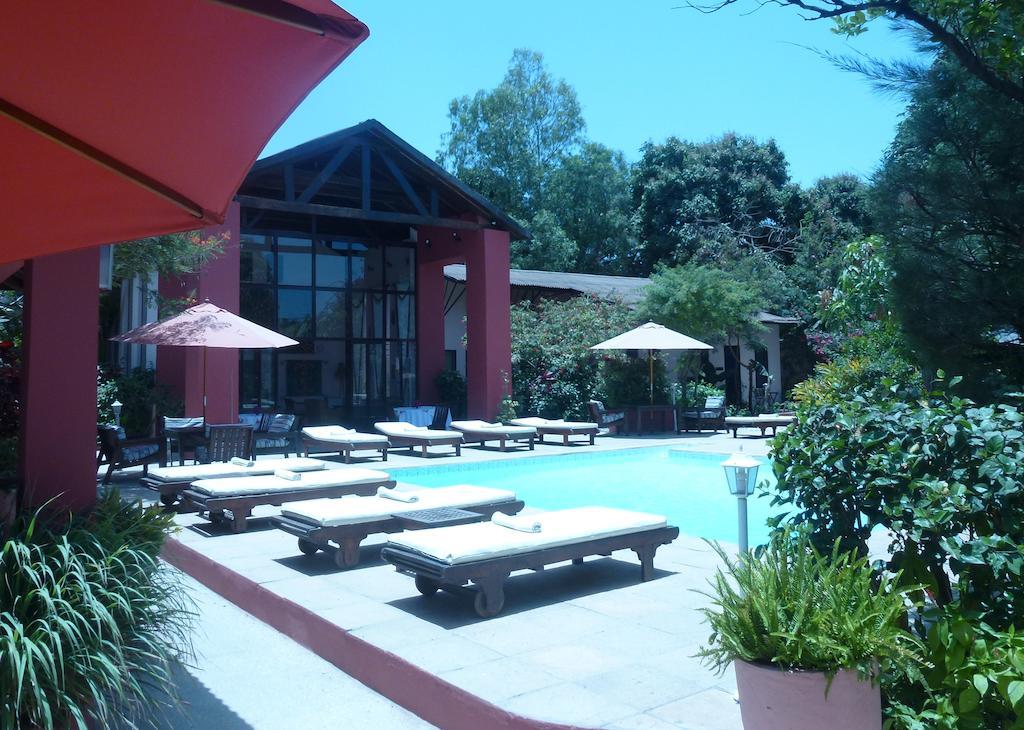 Hibiscus House Gambia Hotel Brufut Ngoại thất bức ảnh