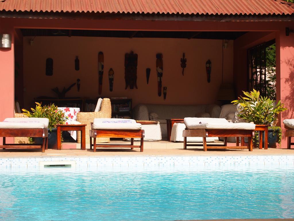 Hibiscus House Gambia Hotel Brufut Ngoại thất bức ảnh