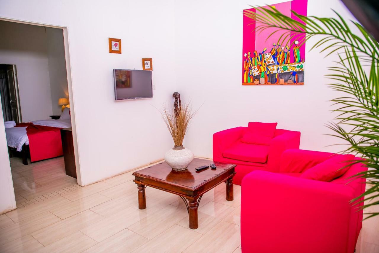 Hibiscus House Gambia Hotel Brufut Ngoại thất bức ảnh